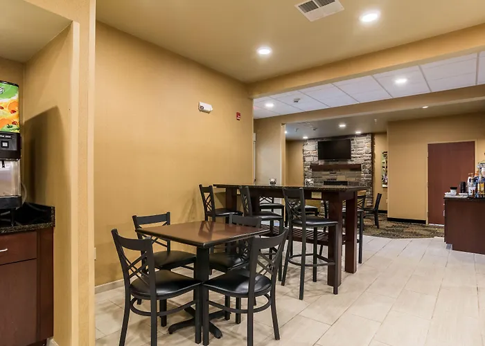 Cobblestone Hotel & Suites - Harborcreek